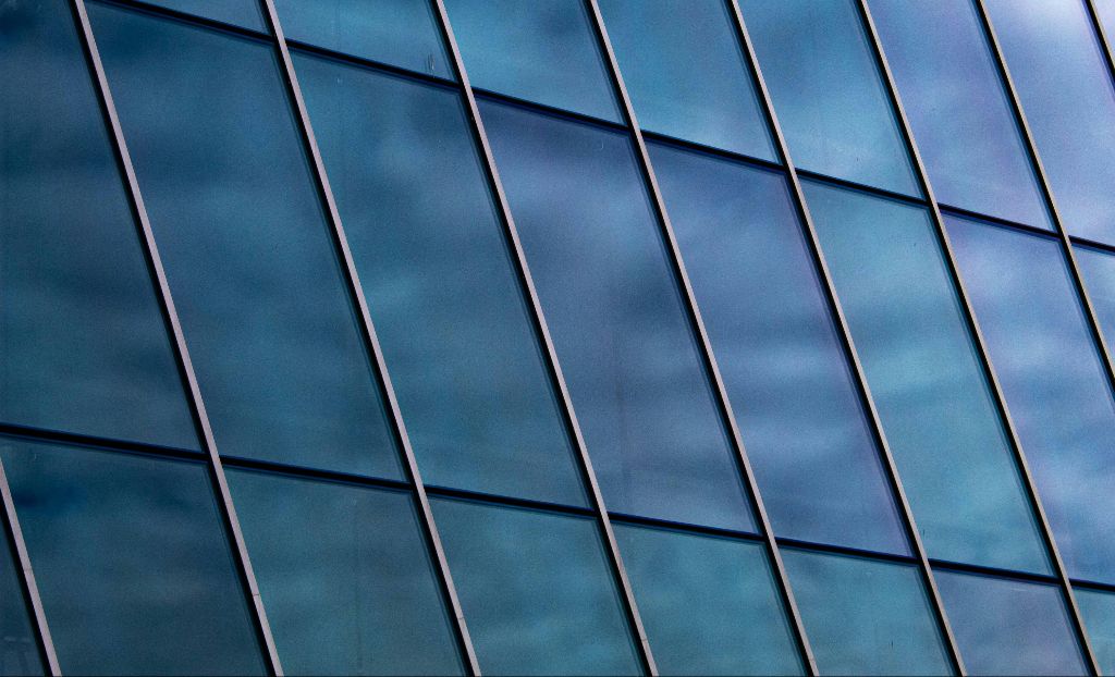 Common Laminated Glass Defects and How to Avoid Them